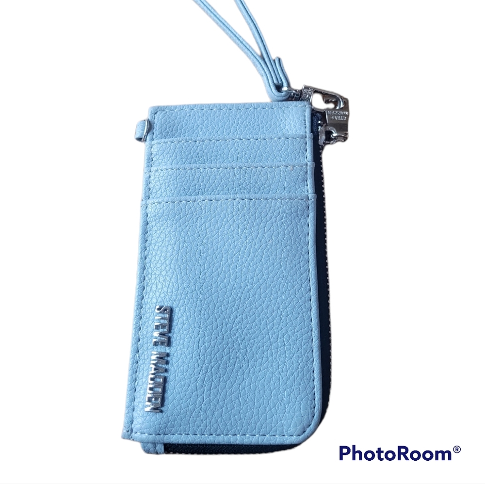 Steve Madden ice blue wristlet/wallet